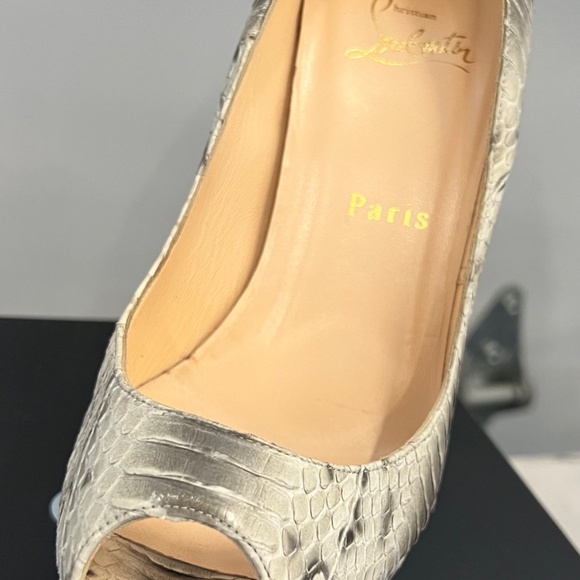 Christian Louboutin Peep Toe Platform Pump -Grey Snakeskin - Picture 14 of 17